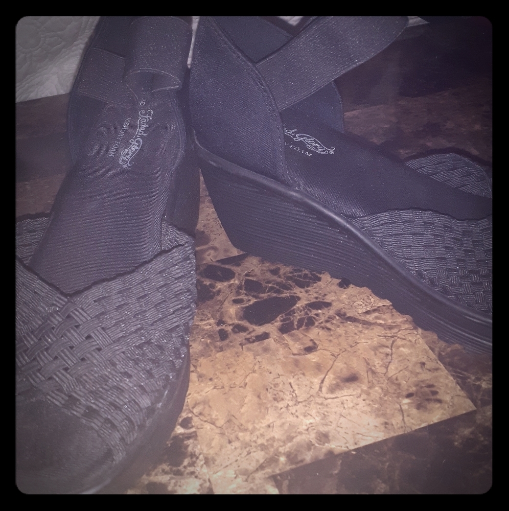 Memory Foam Black Wedge Faded Glory